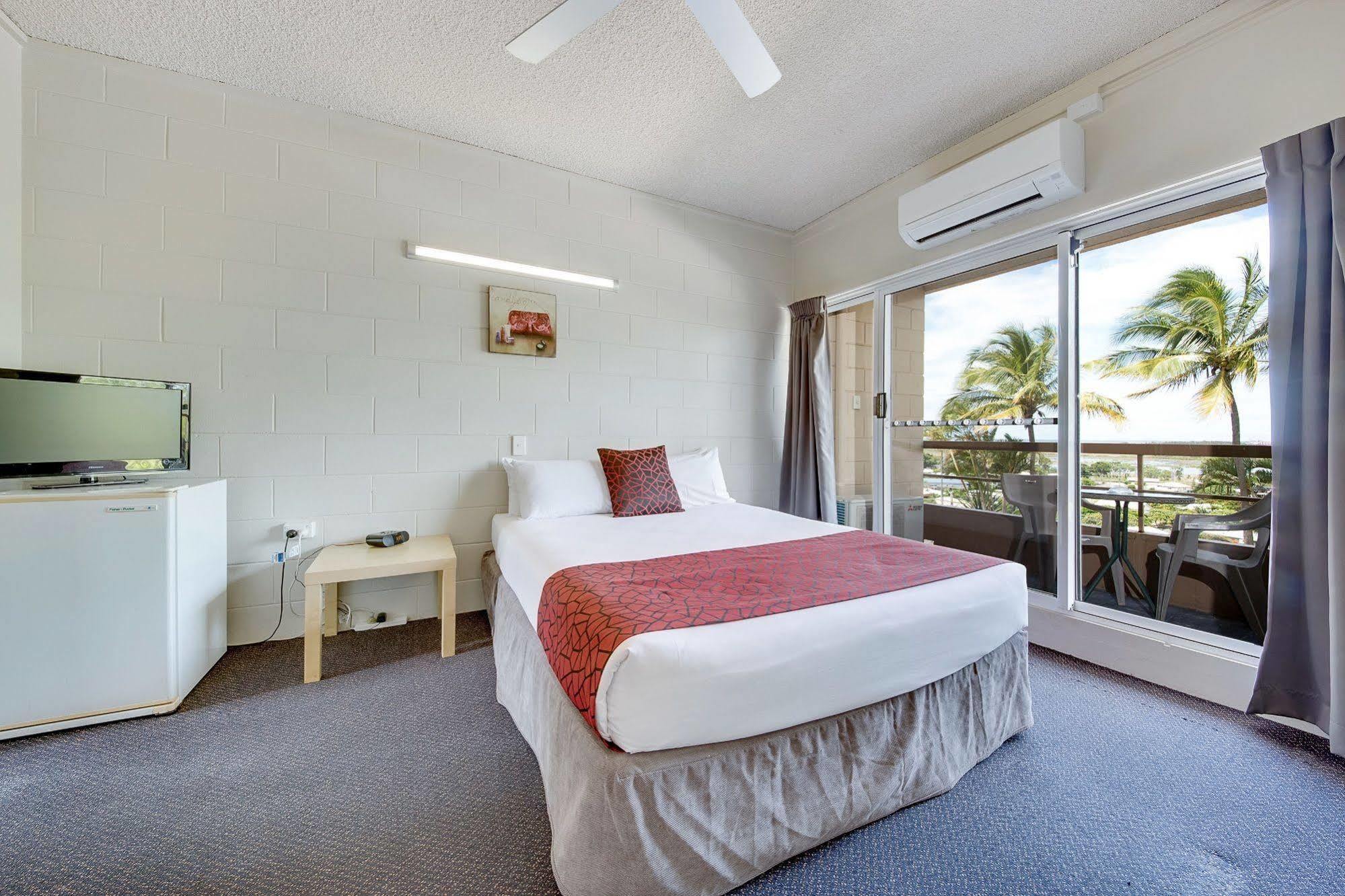 Camelot Motel Gladstone Exteriör bild