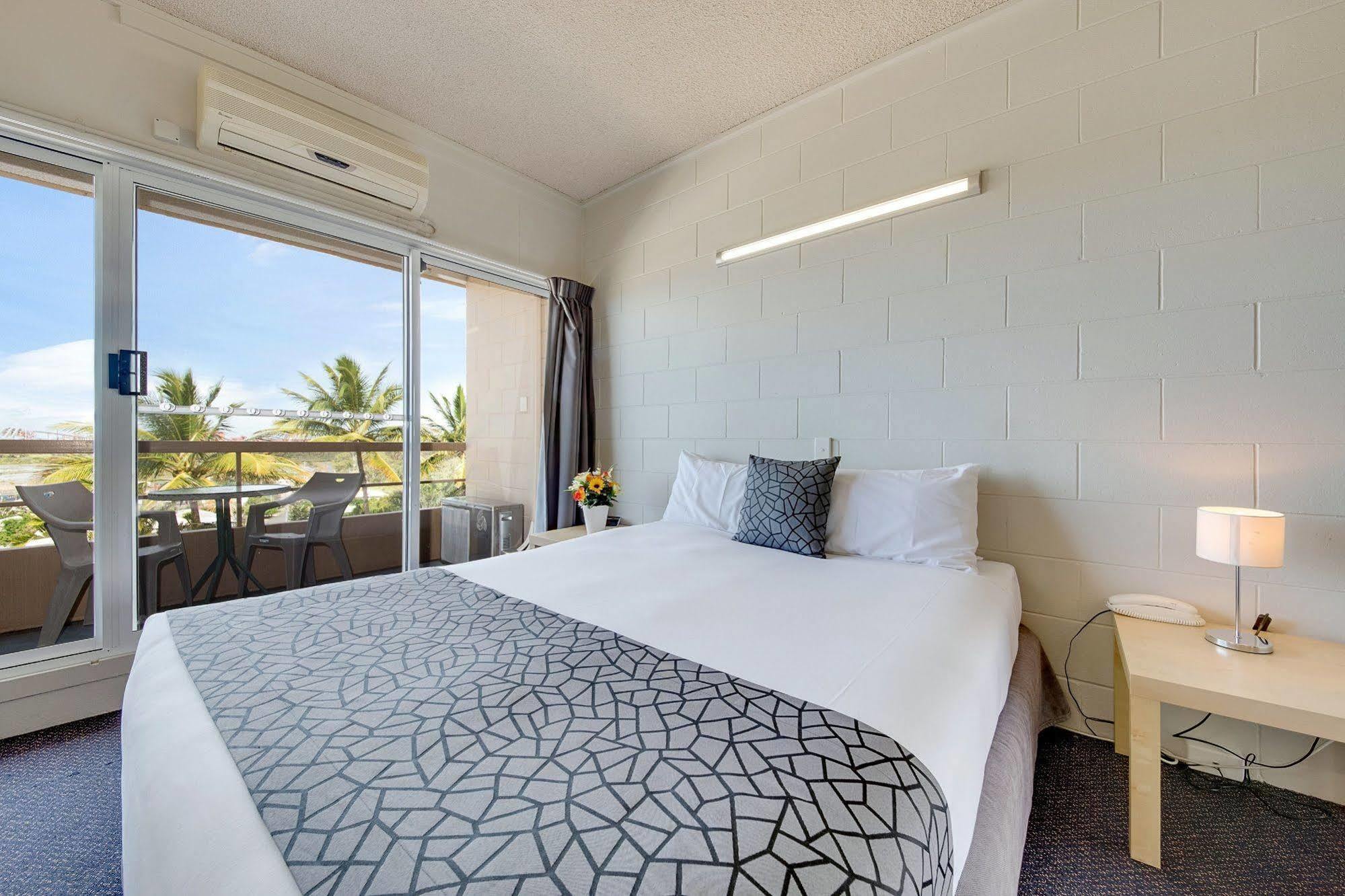 Camelot Motel Gladstone Exteriör bild